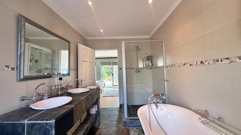 To Let 3 Bedroom Property for Rent in Van Riebeeckstrand Western Cape